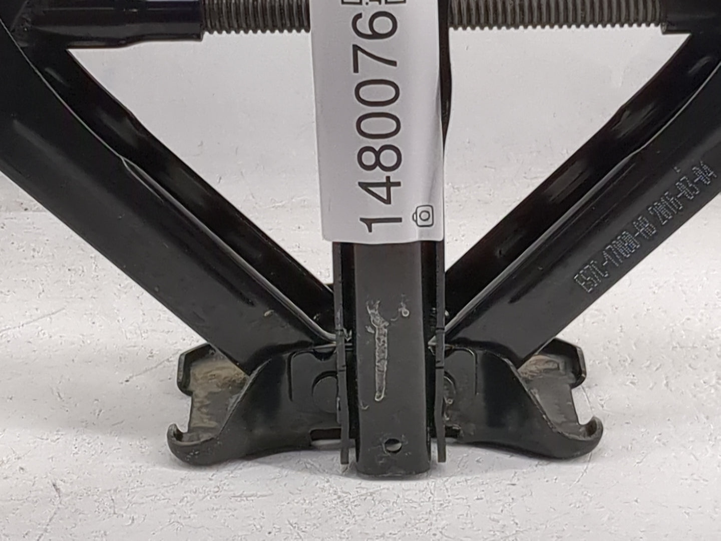 2017 Ford Fusion Spare Scissor Car Jack Black - Oemusedautoparts1.com
