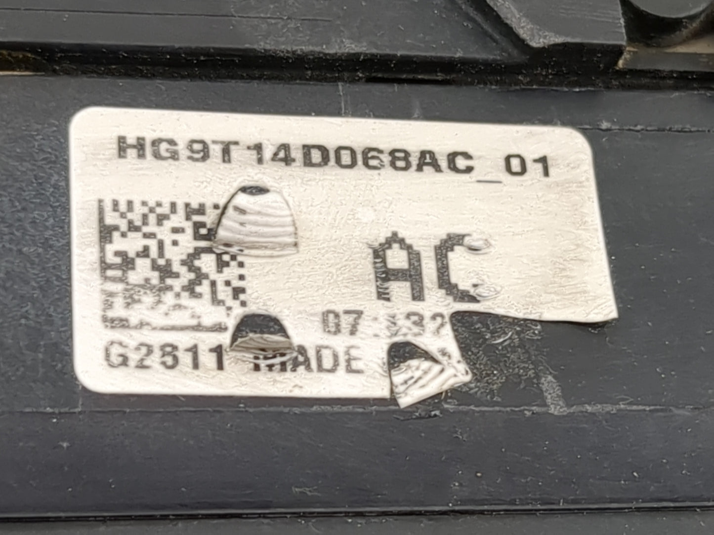 2017-2020 Ford Fusion Fusebox Fuse Box Panel Relay Module P/N:HG9T14D068AC 8T2T-14B192-AB Fits Fits 2017 2018 2019 2020 OEM 