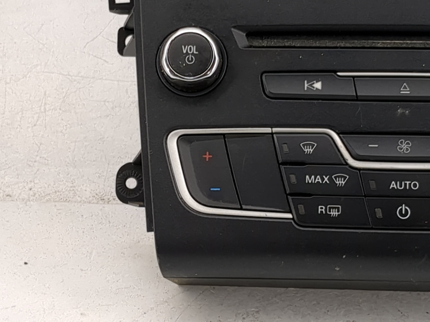 2017-2020 Ford Fusion Radio Control Panel 1481626 - Oemusedautoparts1.com