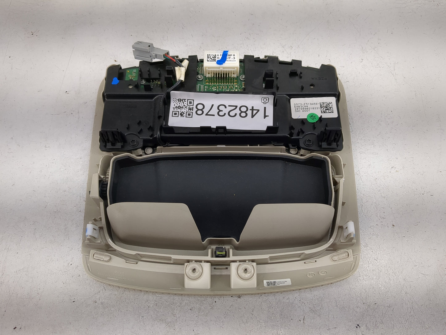 2017-2020 Ford Fusion Overhead Roof Console Tan 1482378 - Oemusedautoparts1.com