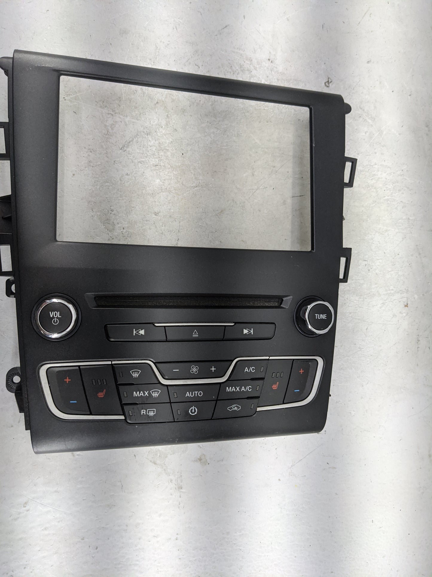 2017-2017 Ford Fusion Radio Control Panel 1483072 - Oemusedautoparts1.com