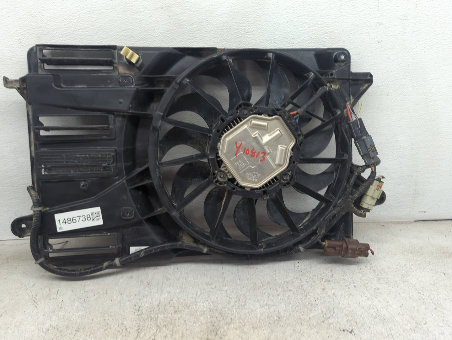 2017 Ford Fusion Electric Radiator Cooling Fan Motor Assembly P/N:F00HX0G100 3137230016, 8W-2884, 84000785, FX6576003 Fits O