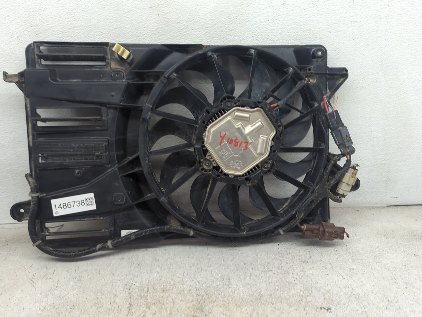 2017 Ford Fusion Electric Radiator Cooling Fan Motor Assembly P/N:F00HX0G100 3137230016, 8W-2884, 84000785, FX6576003 Fits O