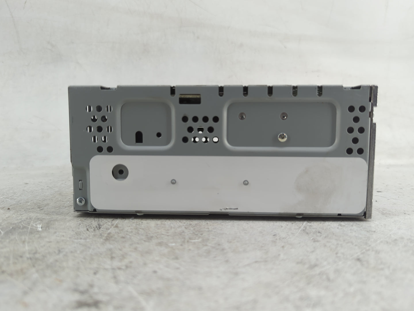 2017 Ford Fusion Radio AM FM Cd Player Receiver Replacement P/N:CQ-HJ16N04MB Fits OEM Used Auto Parts - Oemusedautoparts1.co