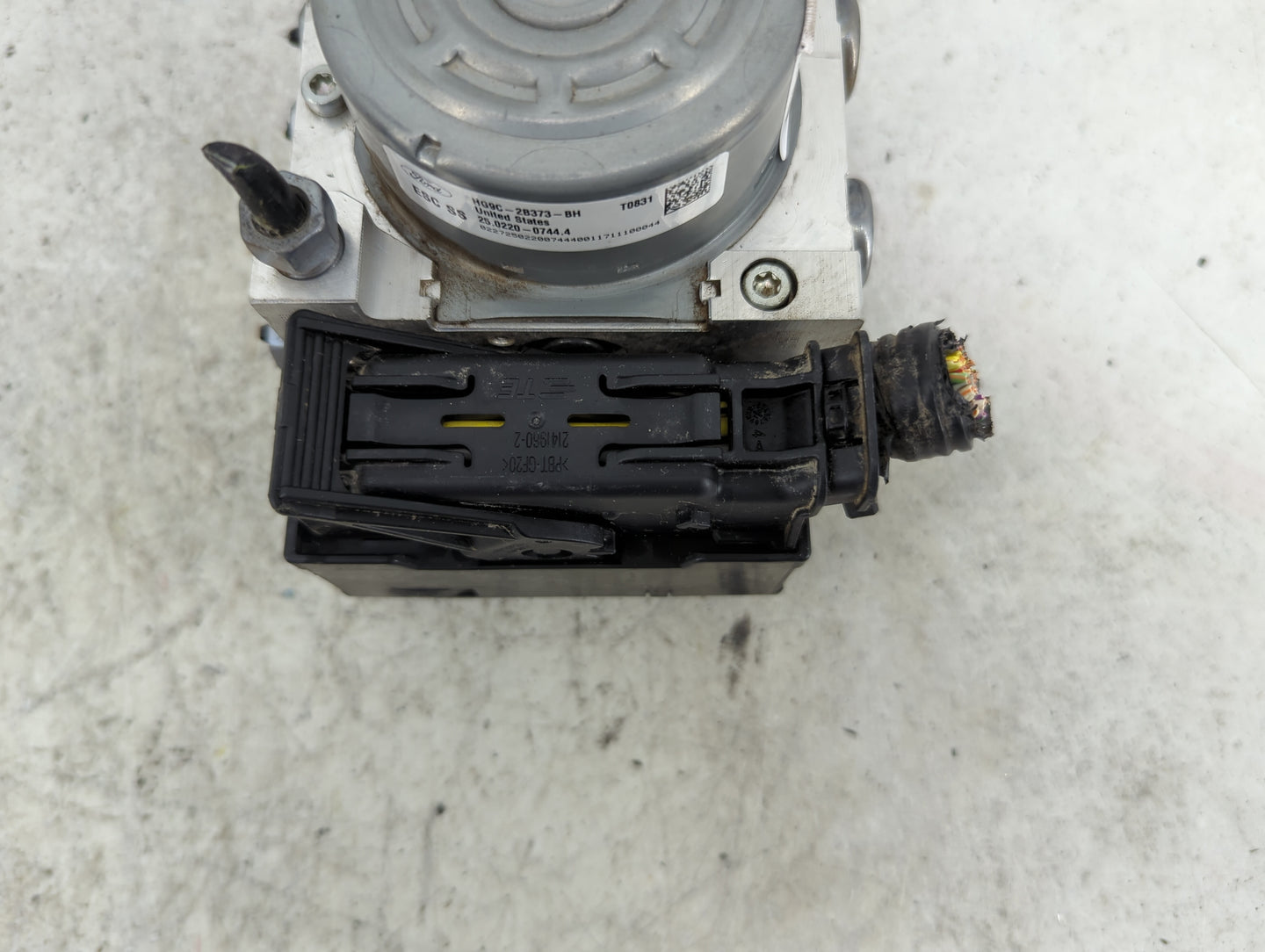 2017-2018 Ford Fusion ABS Pump Control Module Replacement P/N:HG9C-2B373-BH 25-0220-0744.4, HG9C-2C219-AB Fits Fits 2017 201