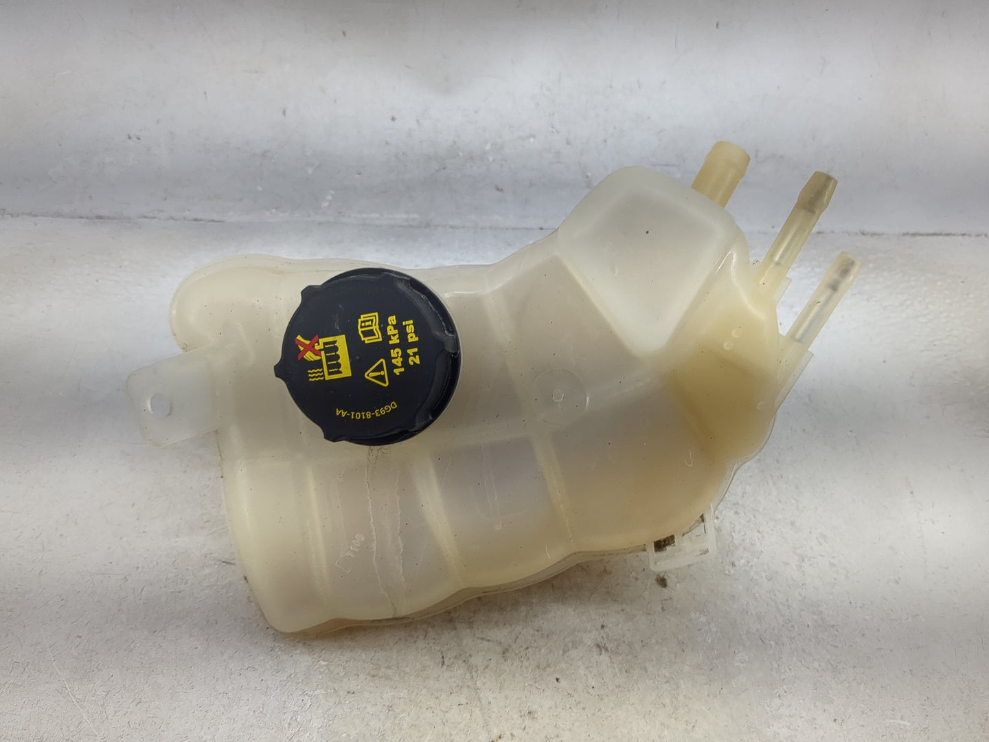 2013-2016 Ford Fusion Radiator Coolant Overflow Expansion Tank Bottle 1494704 - Oemusedautoparts1.com