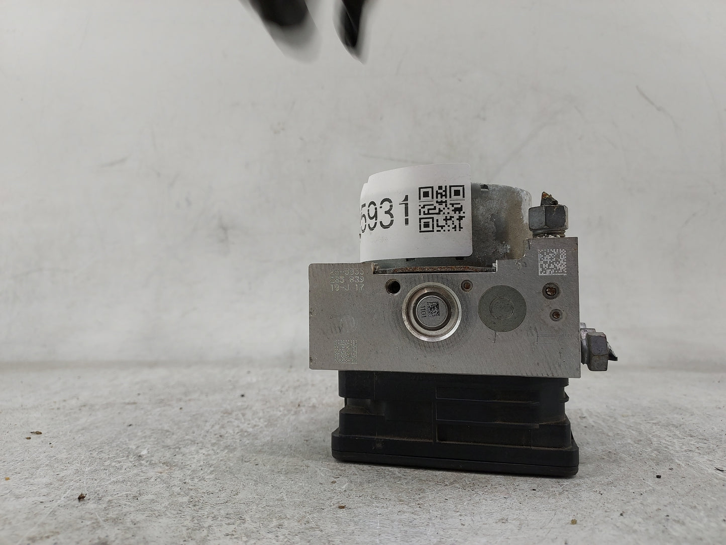 2017-2018 Ford Fusion ABS Pump Control Module Replacement P/N:HG9C-2C219-KG 28.5157-2916.3 Fits Fits 2017 2018 OEM Used Auto