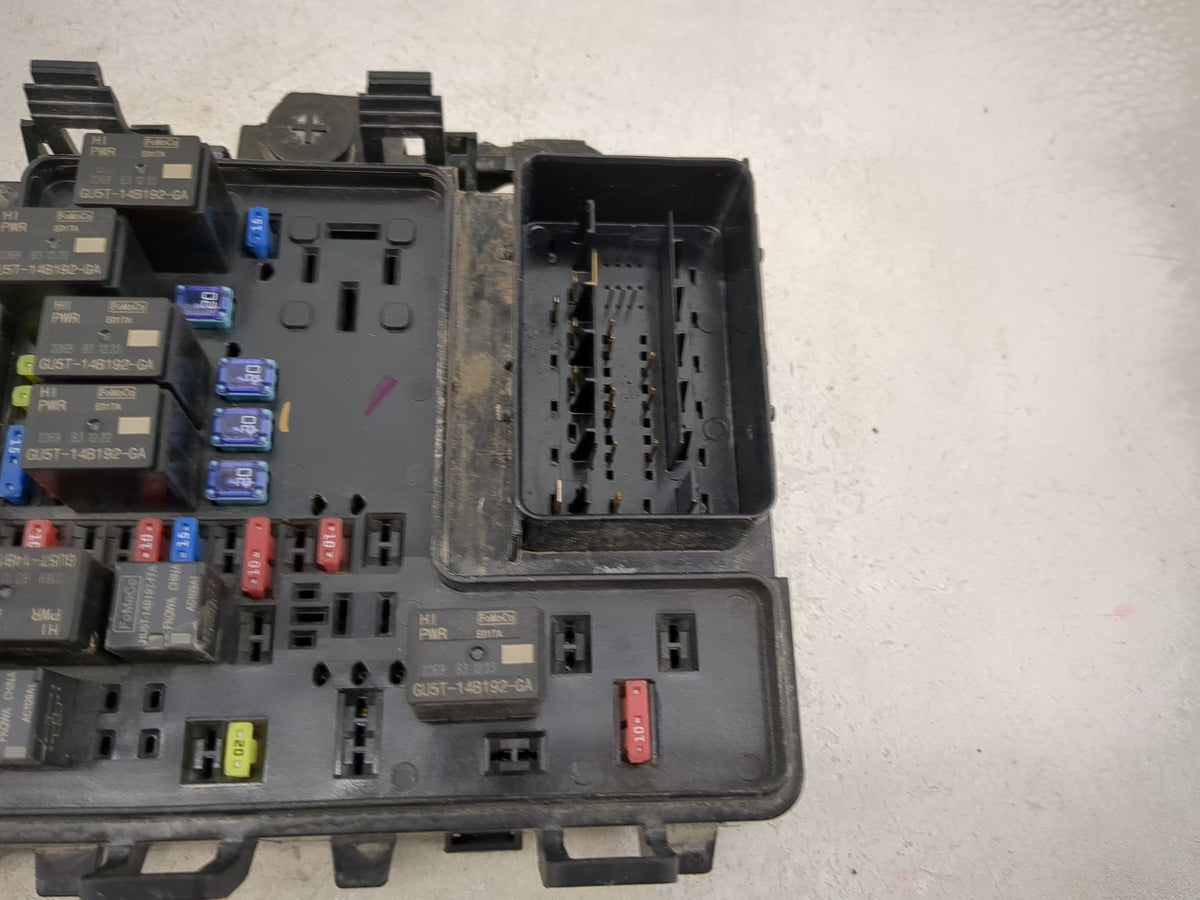 2017-2020 Ford Fusion Fusebox Fuse Box Panel Relay Module P/N:G2GT14A075AA Fits Fits 2017 2018 2019 2020 OEM Used Auto Parts