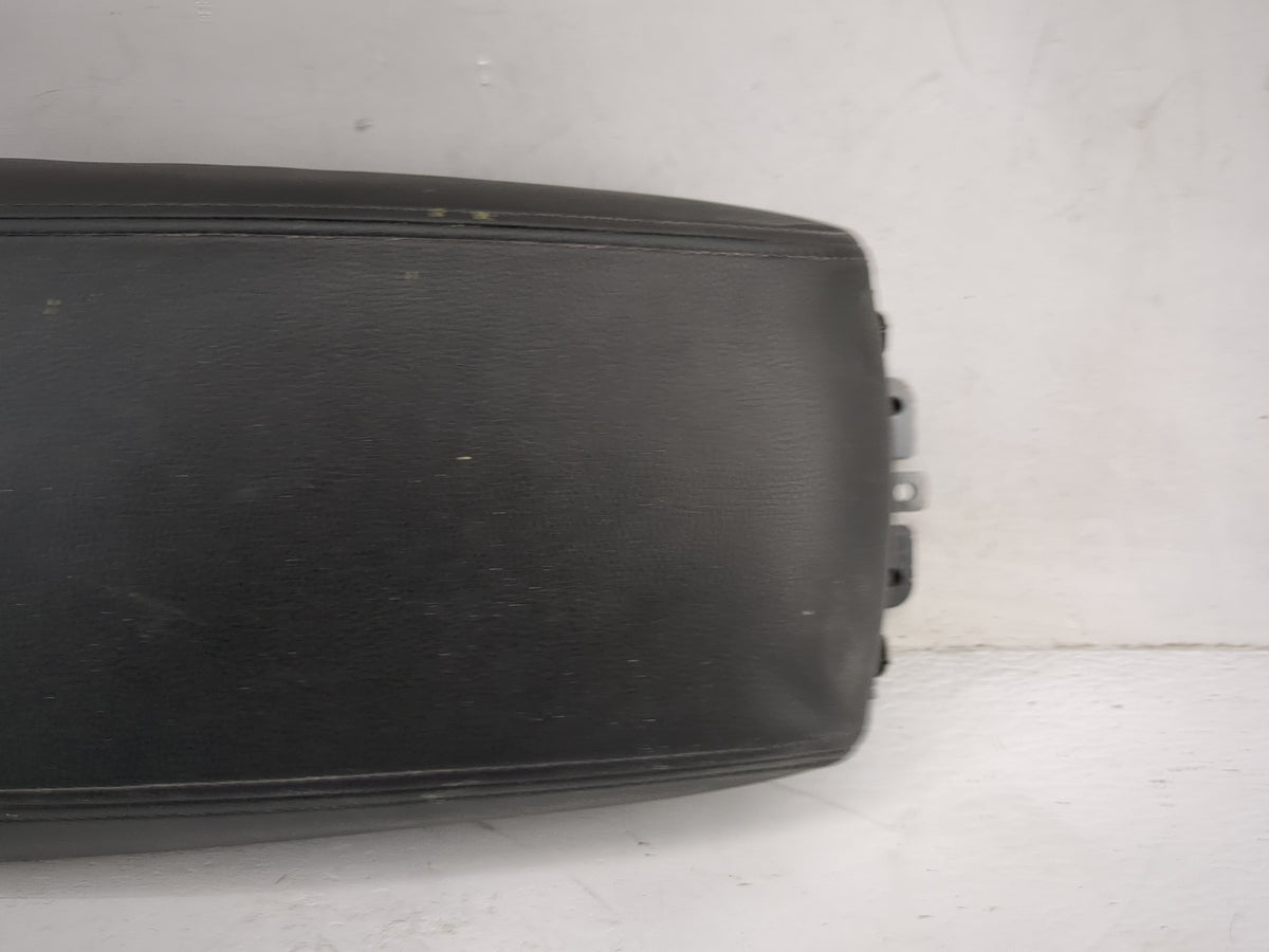 2017 Ford Fusion Center Console Armrest Cover Lid P/N:L0262581AA04ZHE Fits OEM Used Auto Parts - Oemusedautoparts1.com