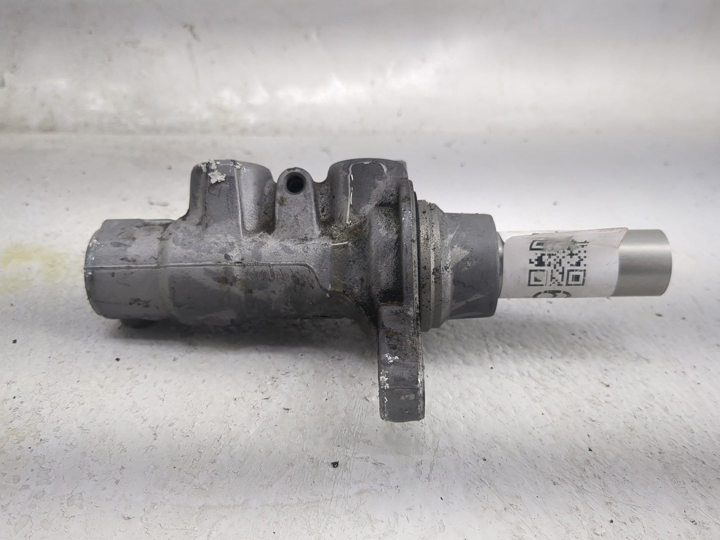 Ford Fusion Brake Master Cylinder 1497399 - Oemusedautoparts1.com