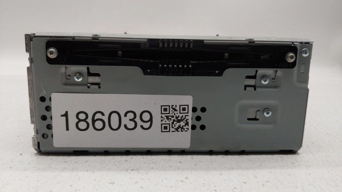 2017-2017 Ford Fusion Am Fm Cd Player Radio Receiver 186039 - Oemusedautoparts1.com