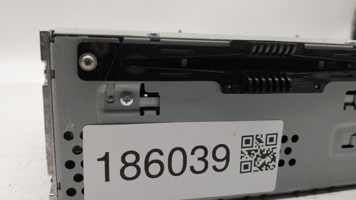 2017-2017 Ford Fusion Am Fm Cd Player Radio Receiver 186039 - Oemusedautoparts1.com