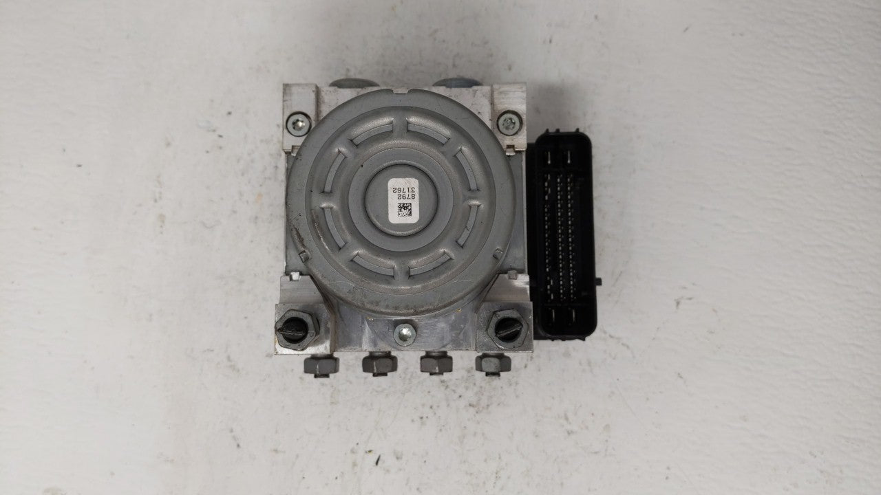 2017-2018 Ford Fusion ABS Pump Control Module Replacement P/N:HG9C-2B373-BG HG9C-2C219-LG, HG9C-2B373-BH Fits Fits 2017 2018