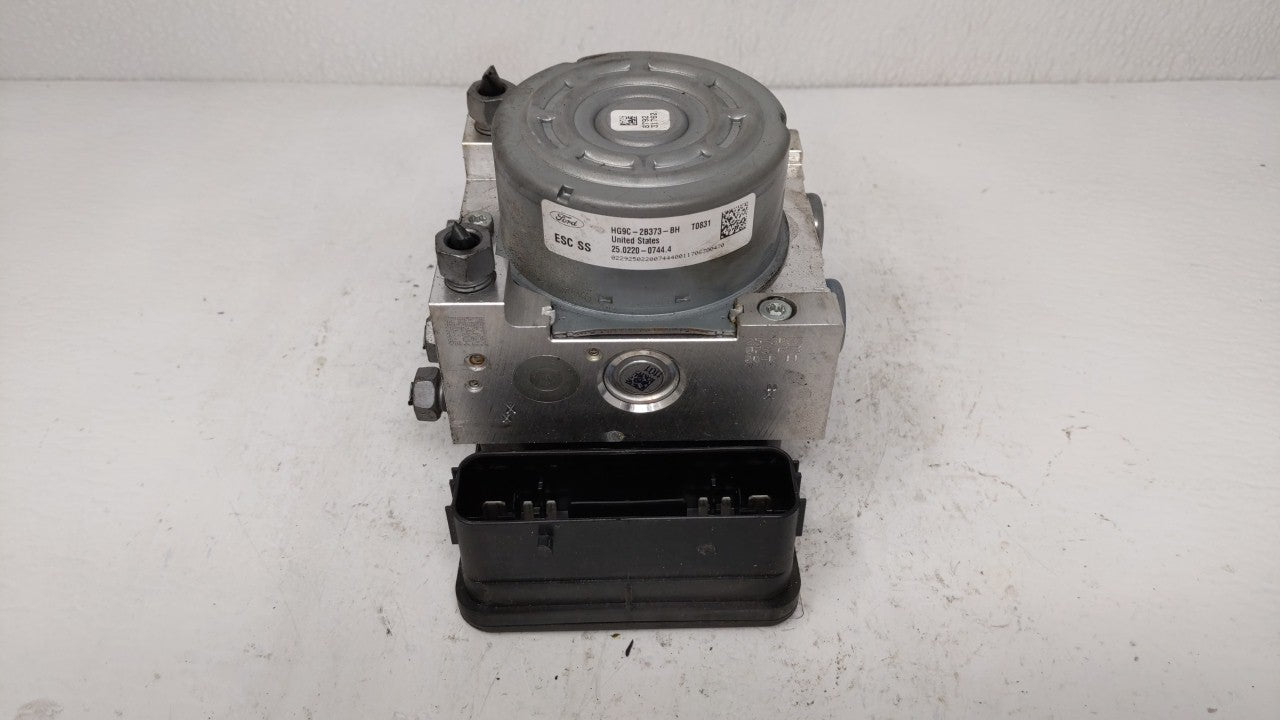 2017-2018 Ford Fusion ABS Pump Control Module Replacement P/N:HG9C-2B373-BG HG9C-2C219-LG, HG9C-2B373-BH Fits Fits 2017 2018