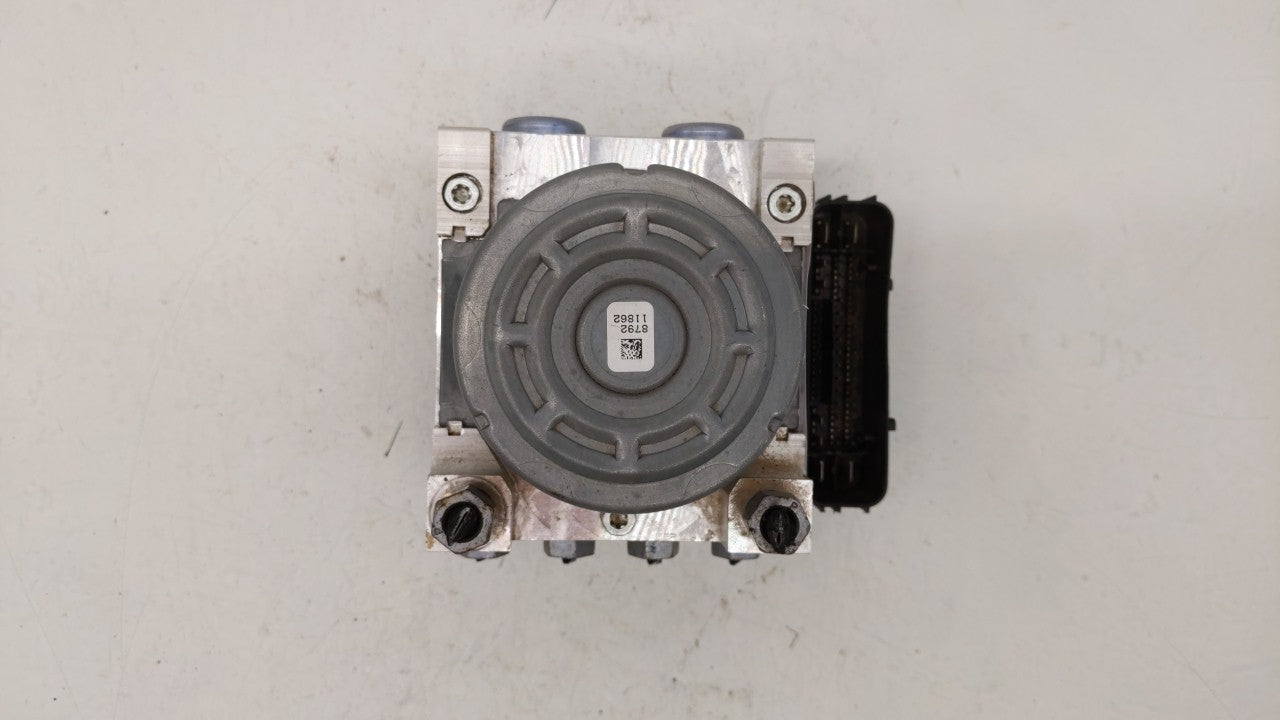 2017-2018 Ford Fusion ABS Pump Control Module Replacement P/N:HG9C-2B373-AH HG9C-2B373-CF, HG9C-2C219-MF Fits Fits 2017 2018