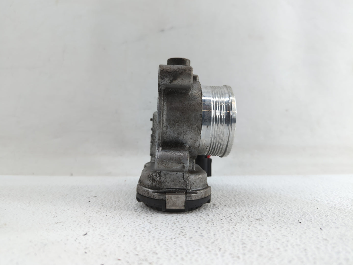 2014-2019 Ford Fusion Throttle Body P/N:DS7E-9F991-BB Fits Fits 2014 2015 2016 2017 2018 2019 OEM Used Auto Parts - Oemuseda