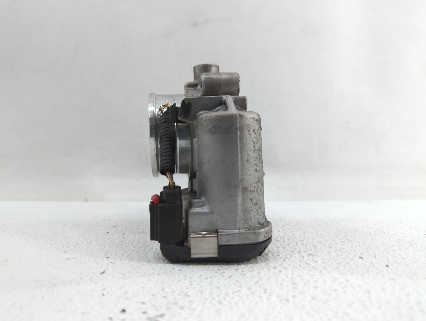 2014-2019 Ford Fusion Throttle Body P/N:DS7E-9F991-BB Fits Fits 2014 2015 2016 2017 2018 2019 OEM Used Auto Parts - Oemuseda