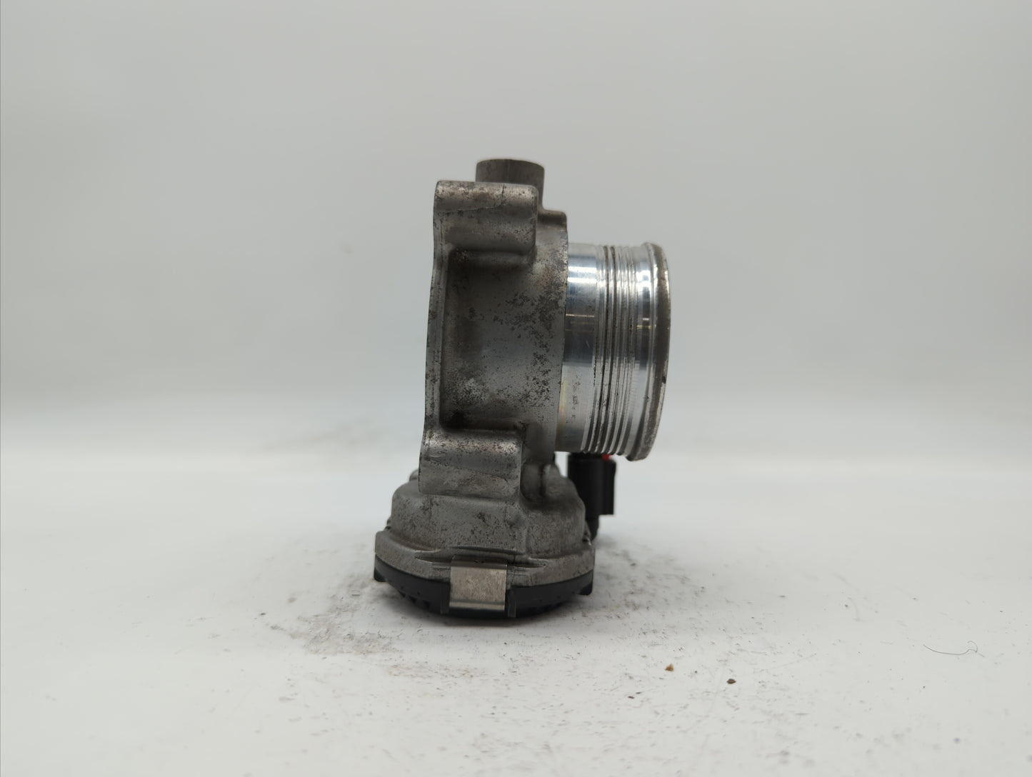 2014-2019 Ford Fusion Throttle Body P/N:DS7E-9F991-BB Fits Fits 2014 2015 2016 2017 2018 2019 OEM Used Auto Parts - Oemuseda