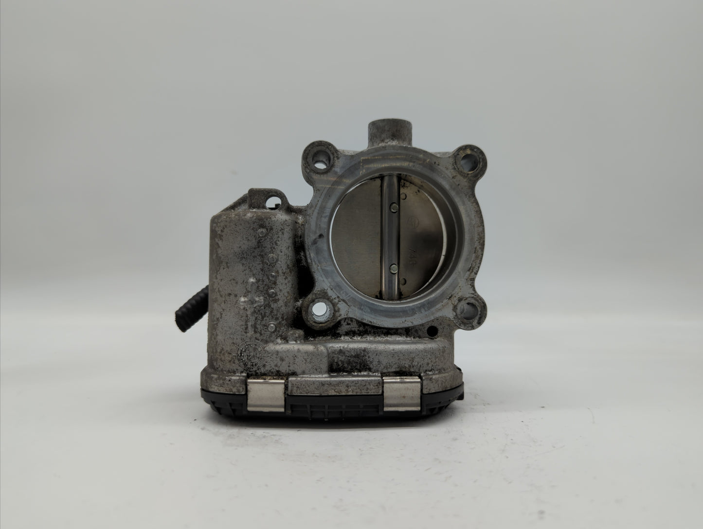 2014-2019 Ford Fusion Throttle Body P/N:DS7E-9F991-BB Fits Fits 2014 2015 2016 2017 2018 2019 OEM Used Auto Parts - Oemuseda