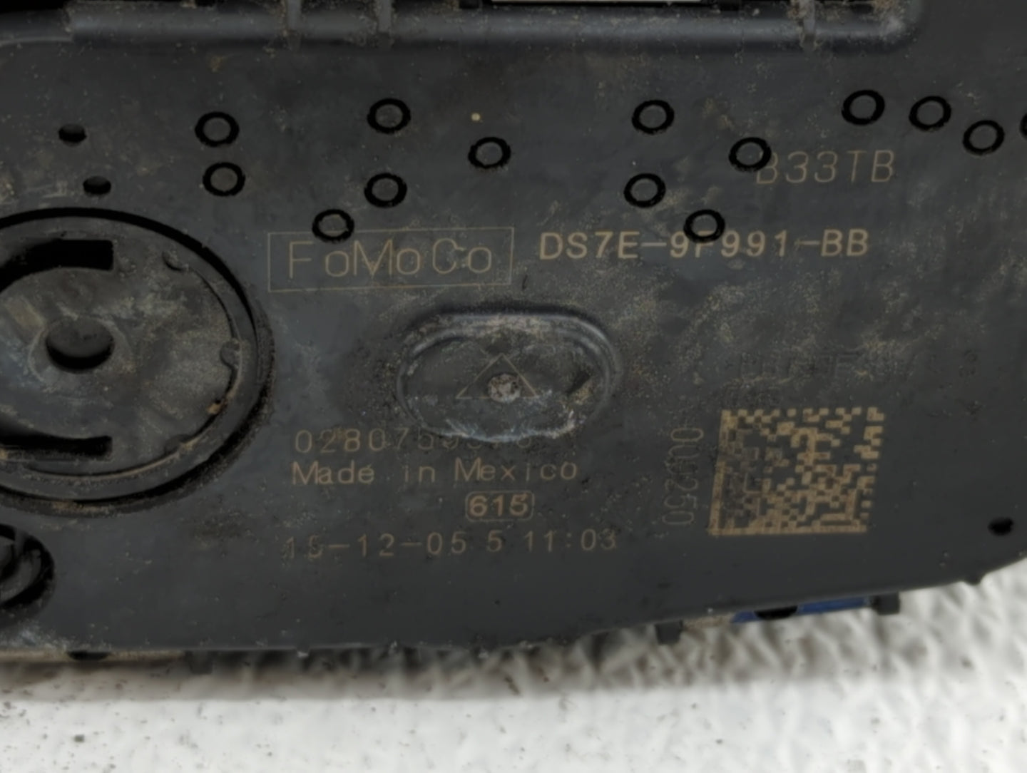 2014-2019 Ford Fusion Throttle Body P/N:DS7E-9F991-BB Fits Fits 2014 2015 2016 2017 2018 2019 OEM Used Auto Parts - Oemuseda