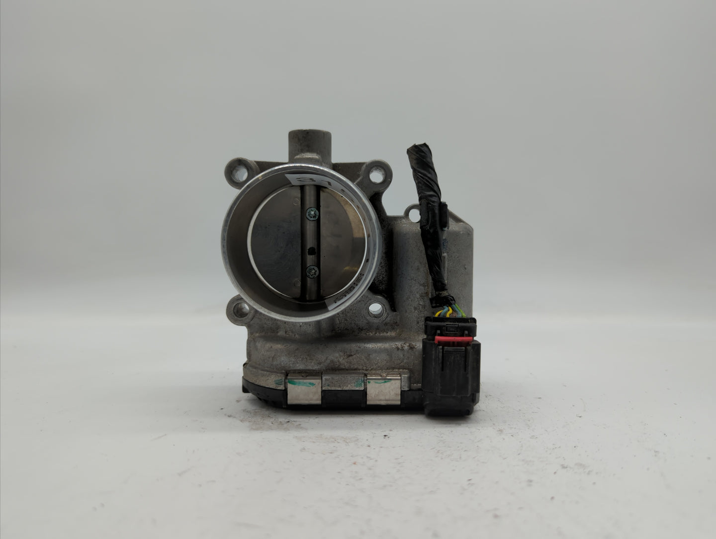 2014-2019 Ford Fusion Throttle Body P/N:DS7E-9F991-BB Fits Fits 2014 2015 2016 2017 2018 2019 OEM Used Auto Parts - Oemuseda