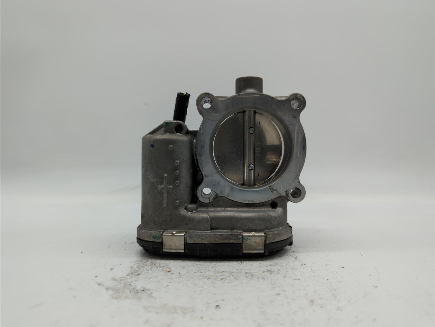 2014-2019 Ford Fusion Throttle Body P/N:DS7E-9F991-BB Fits Fits 2014 2015 2016 2017 2018 2019 OEM Used Auto Parts - Oemuseda