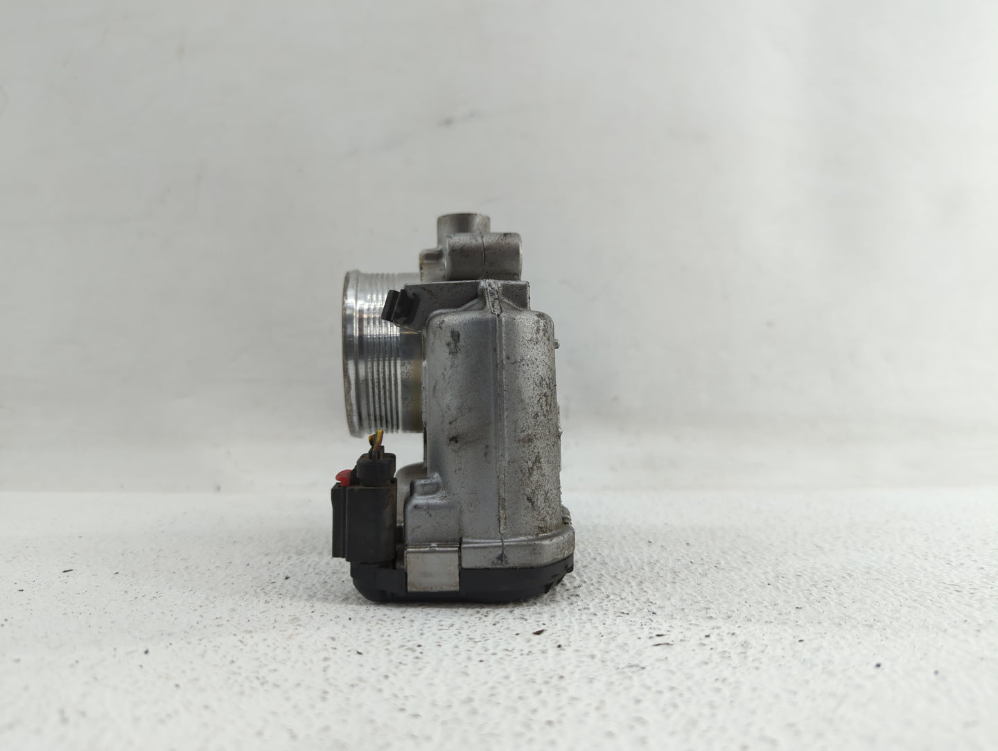 2014-2019 Ford Fusion Throttle Body P/N:DS7E-9F991-BB Fits Fits 2014 2015 2016 2017 2018 2019 OEM Used Auto Parts - Oemuseda