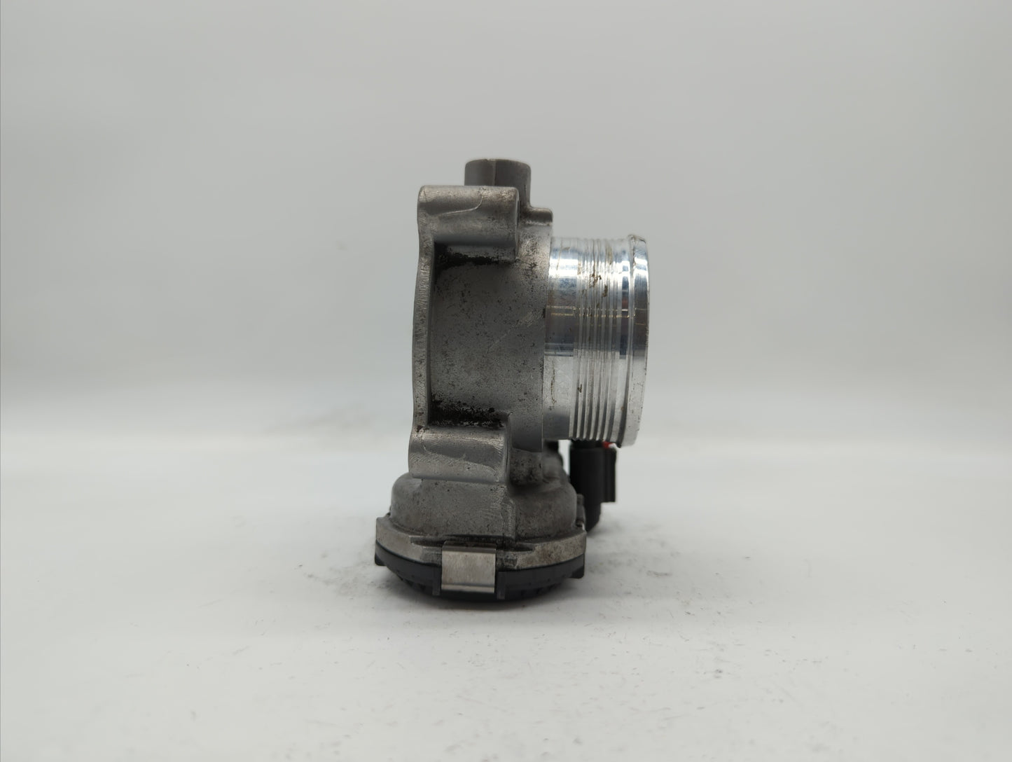 2014-2019 Ford Fusion Throttle Body P/N:DS7E-9F991-BB Fits Fits 2014 2015 2016 2017 2018 2019 OEM Used Auto Parts - Oemuseda