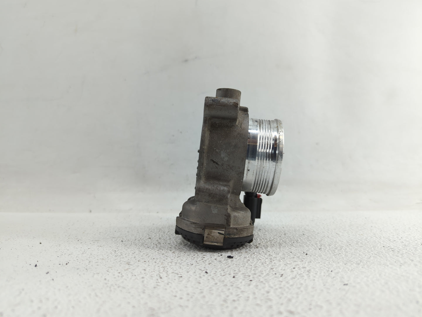 2014-2019 Ford Fusion Throttle Body P/N:DS7E-9F991-BB Fits Fits 2014 2015 2016 2017 2018 2019 OEM Used Auto Parts - Oemuseda