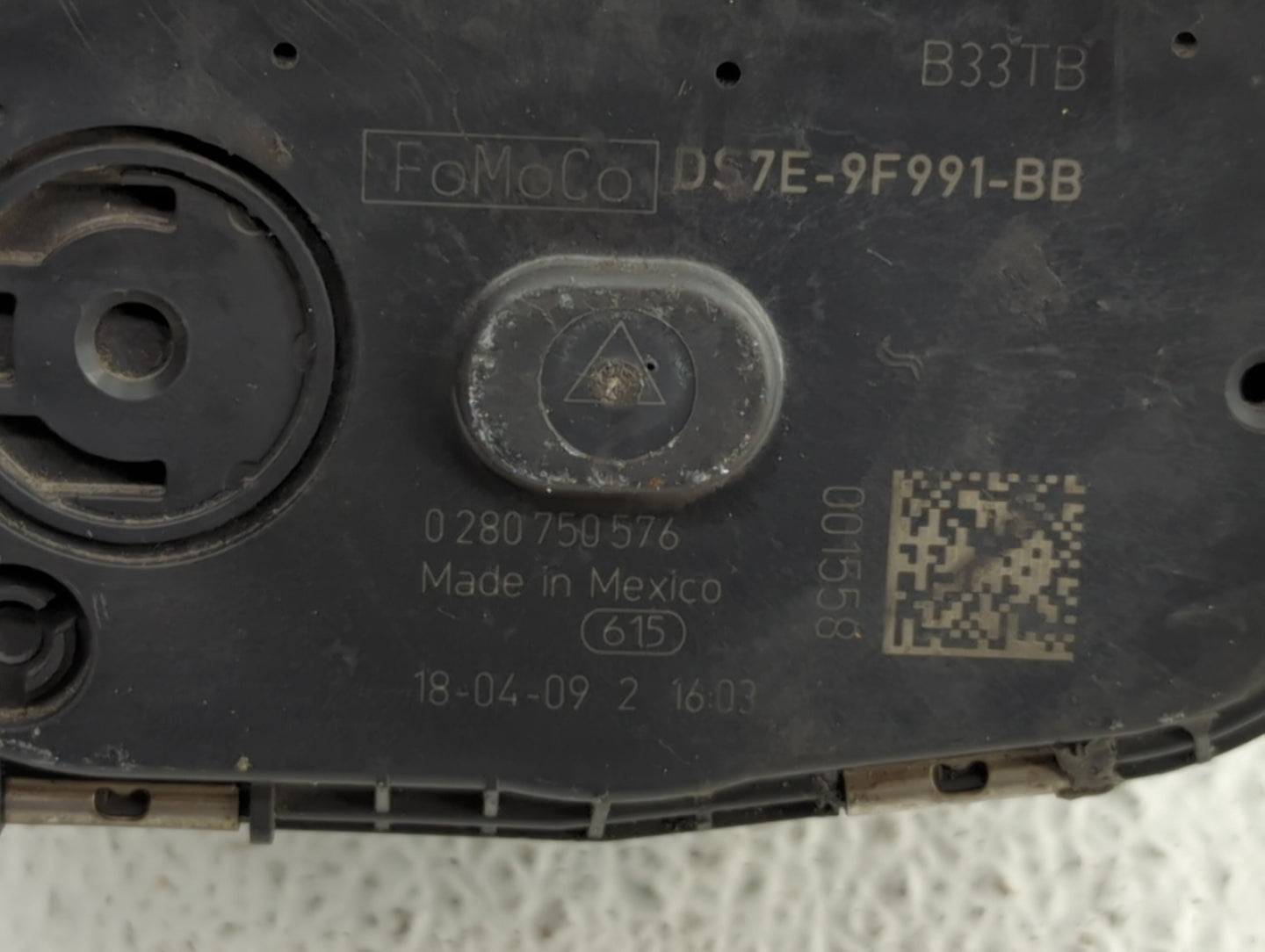 2014-2019 Ford Fusion Throttle Body P/N:DS7E-9F991-BB Fits Fits 2014 2015 2016 2017 2018 2019 OEM Used Auto Parts - Oemuseda