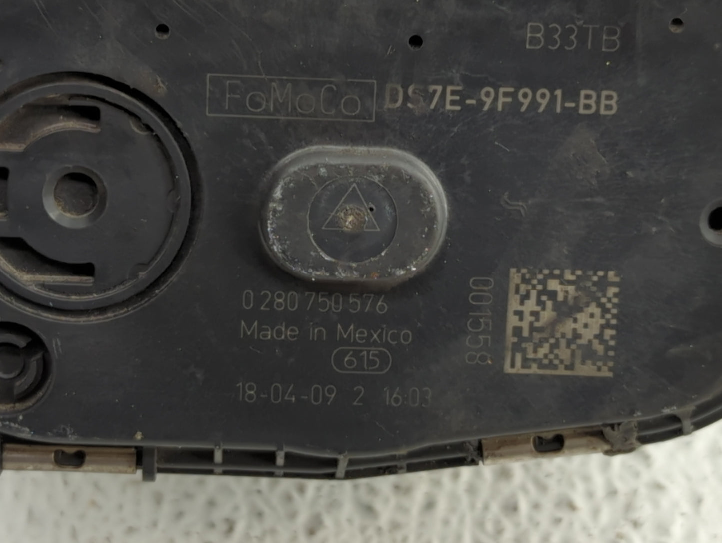 2014-2019 Ford Fusion Throttle Body P/N:DS7E-9F991-BB Fits Fits 2014 2015 2016 2017 2018 2019 OEM Used Auto Parts - Oemuseda