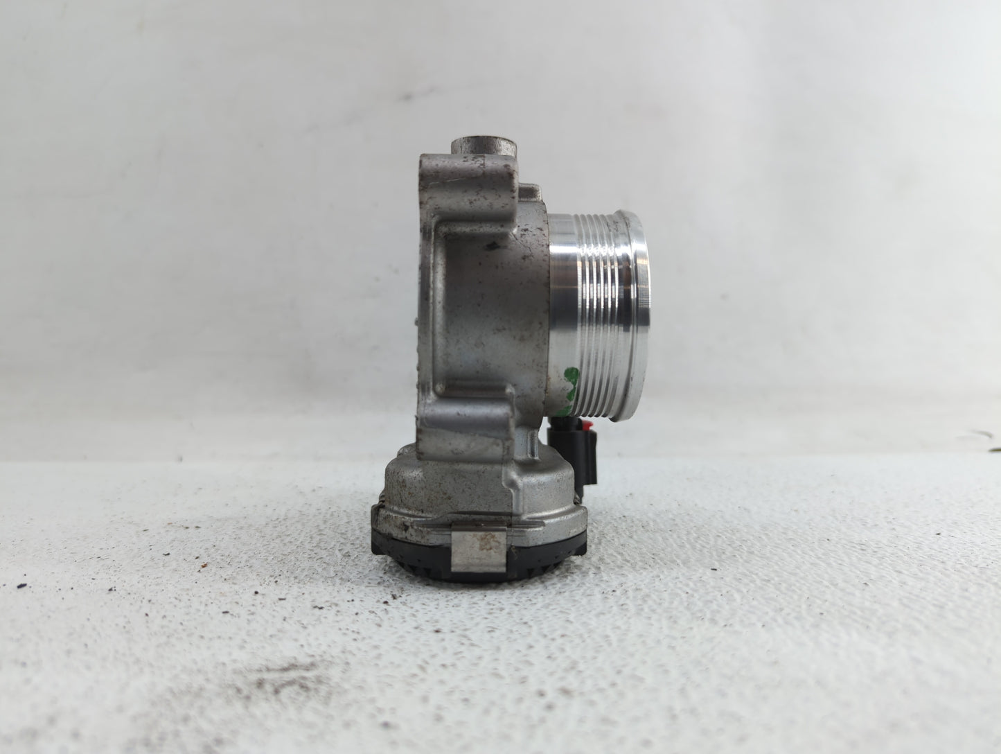 2014-2019 Ford Fusion Throttle Body P/N:DS7E-9F991-BB Fits Fits 2014 2015 2016 2017 2018 2019 OEM Used Auto Parts - Oemuseda