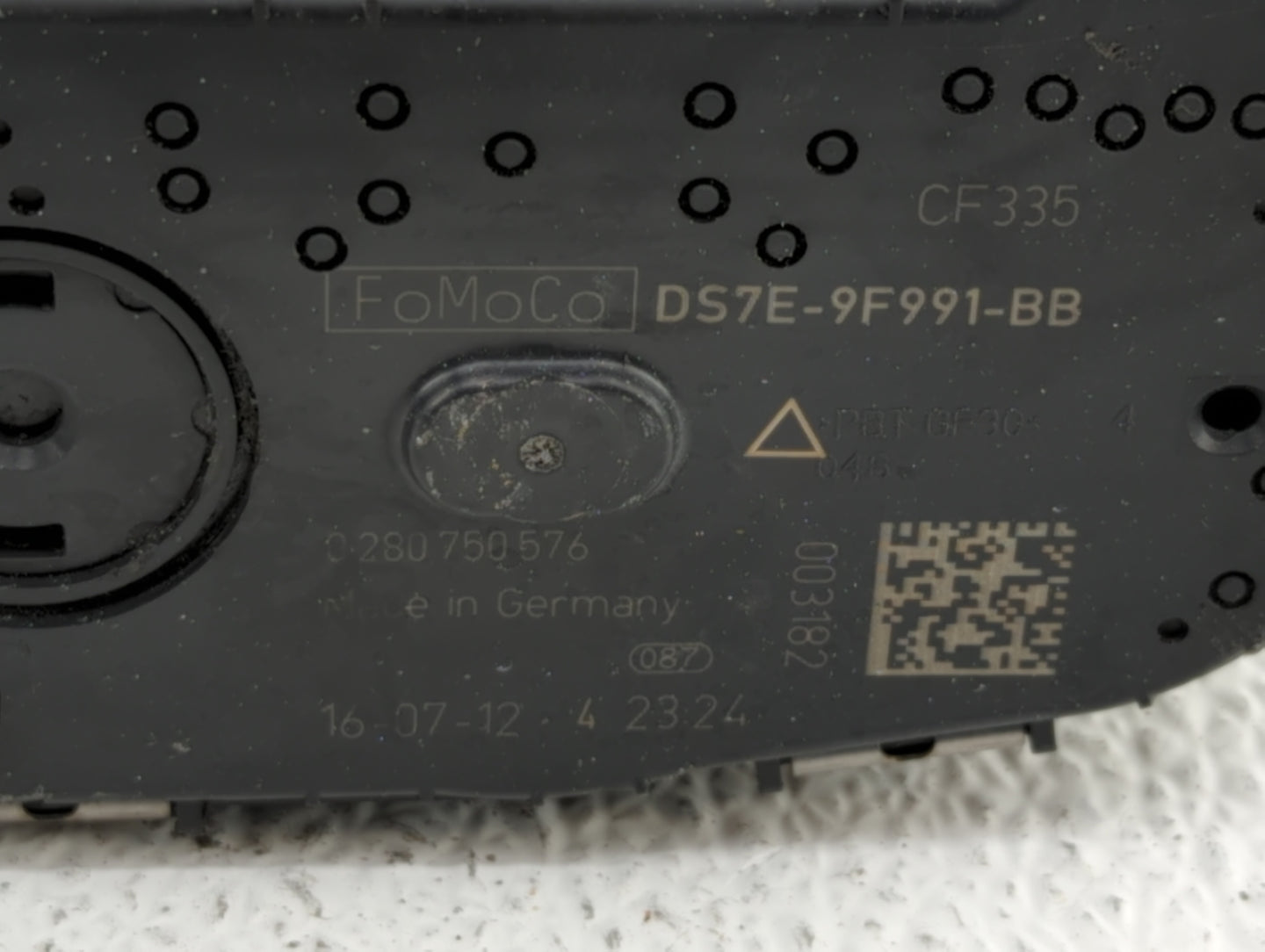 2014-2019 Ford Fusion Throttle Body P/N:DS7E-9F991-BB Fits Fits 2014 2015 2016 2017 2018 2019 OEM Used Auto Parts - Oemuseda