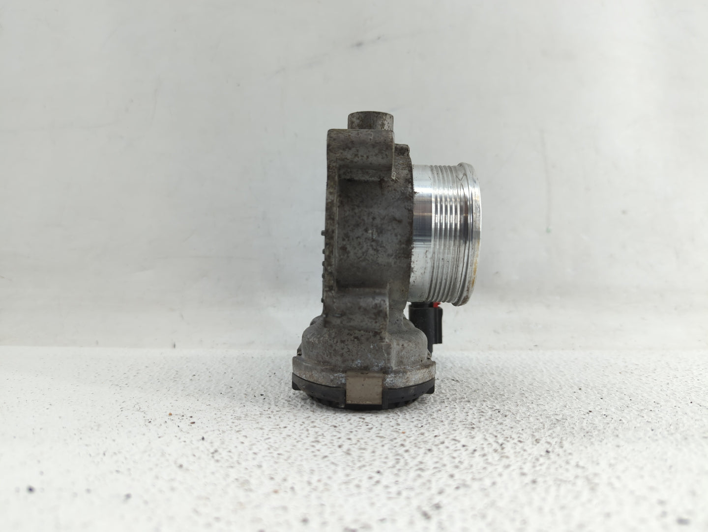 2014-2019 Ford Fusion Throttle Body P/N:DS7E-9F991-BB Fits Fits 2014 2015 2016 2017 2018 2019 OEM Used Auto Parts - Oemuseda