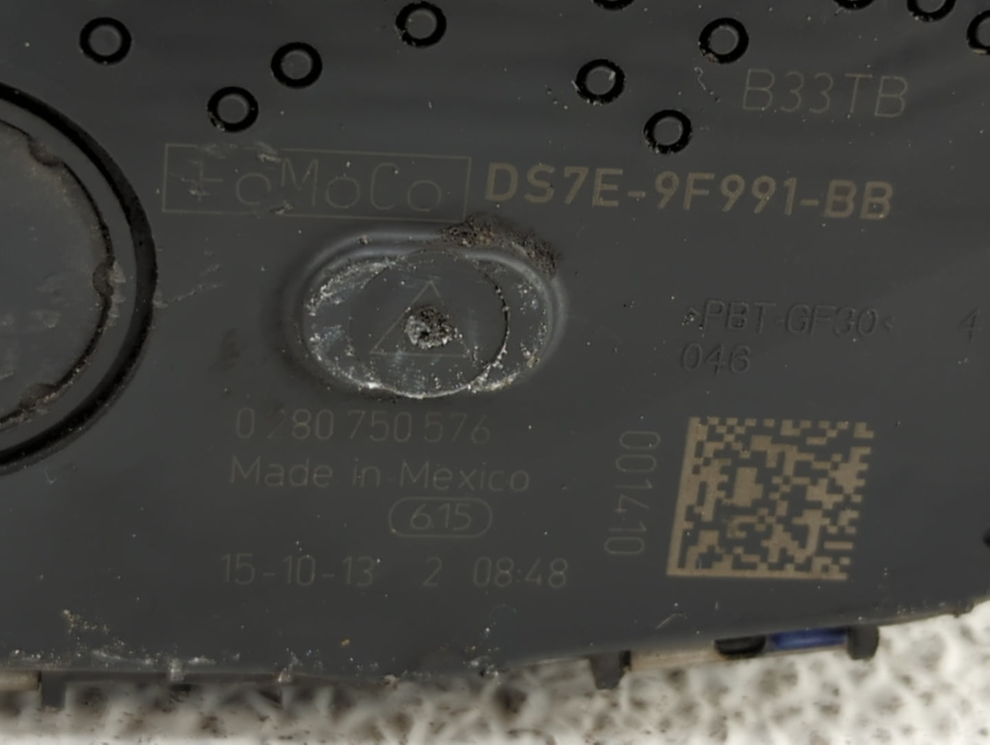 2014-2019 Ford Fusion Throttle Body P/N:DS7E-9F991-BB Fits Fits 2014 2015 2016 2017 2018 2019 OEM Used Auto Parts - Oemuseda