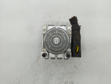 2017-2018 Ford Fusion ABS Pump Control Module Replacement P/N:HG9C-2B373-BG HG9C-2C219-LG, HG9C-2B373-BH Fits Fits 2017 2018 OEM Used Auto Parts