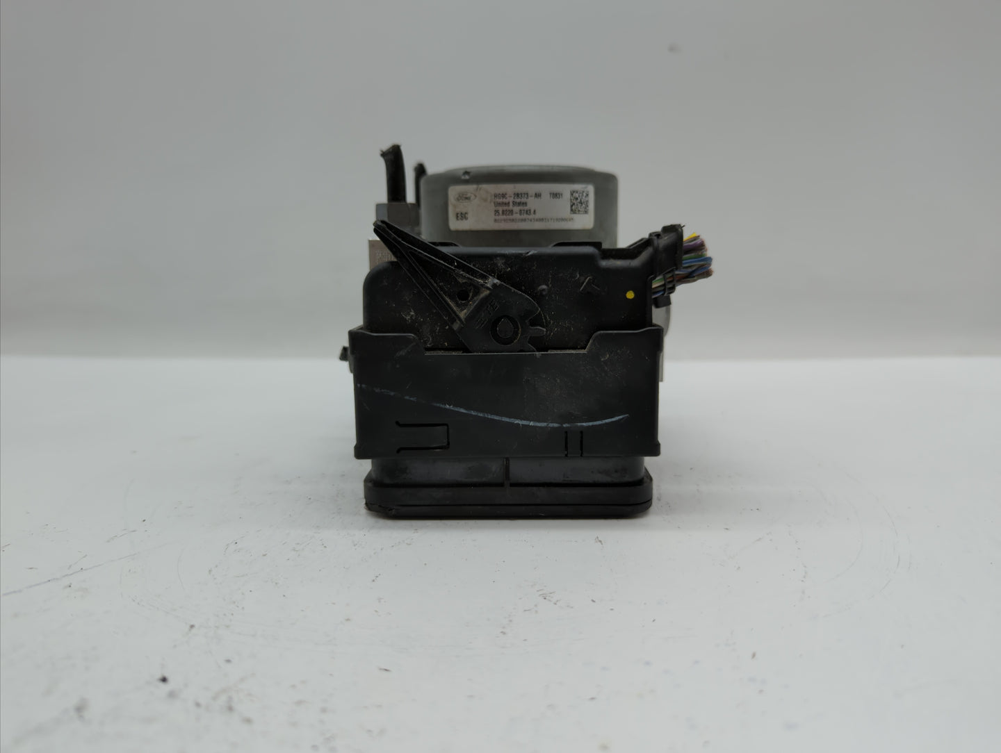 2017-2018 Ford Fusion ABS Pump Control Module Replacement P/N:HG9C-2B373-AH HG9C-2B373-CF, HG9C-2C219-MF Fits Fits 2017 2018