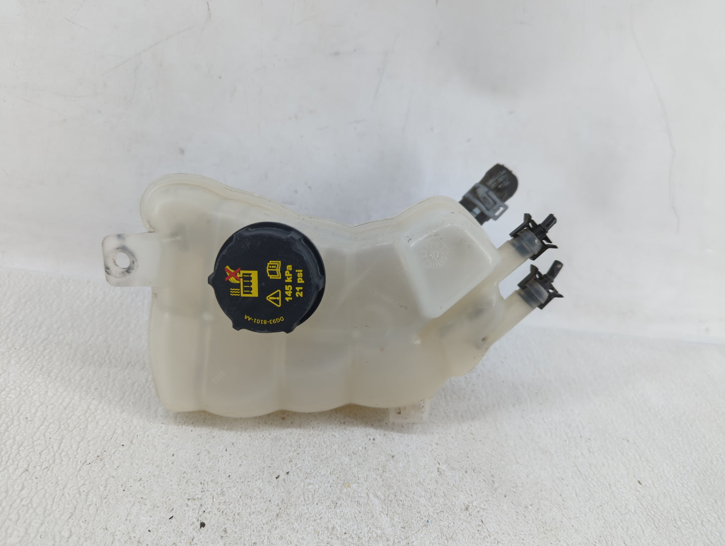 2017-2019 Ford Fusion Radiator Coolant Overflow Expansion Tank Bottle - Oemusedautoparts1.com