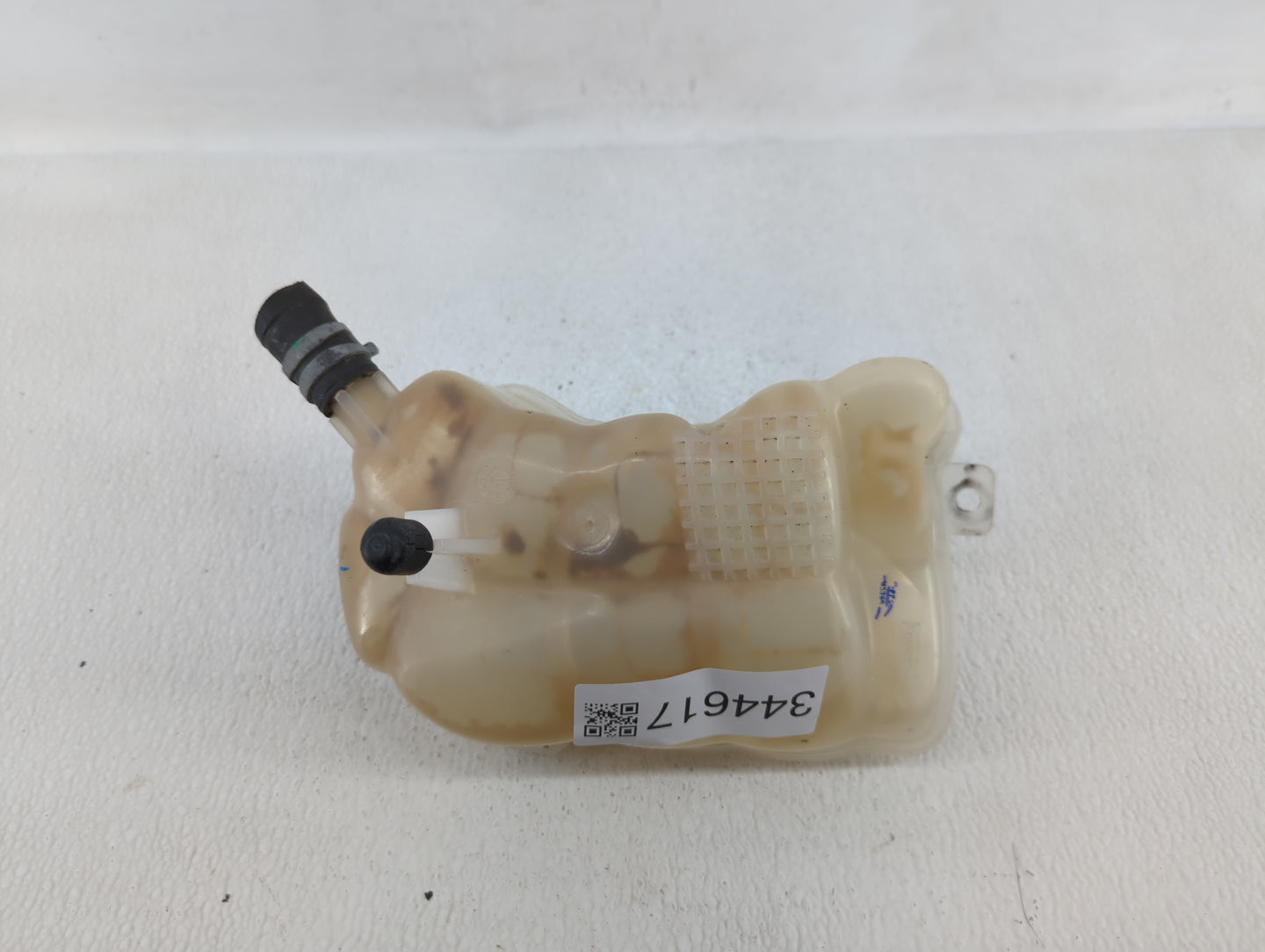 2017-2019 Ford Fusion Radiator Coolant Overflow Expansion Tank Bottle - Oemusedautoparts1.com