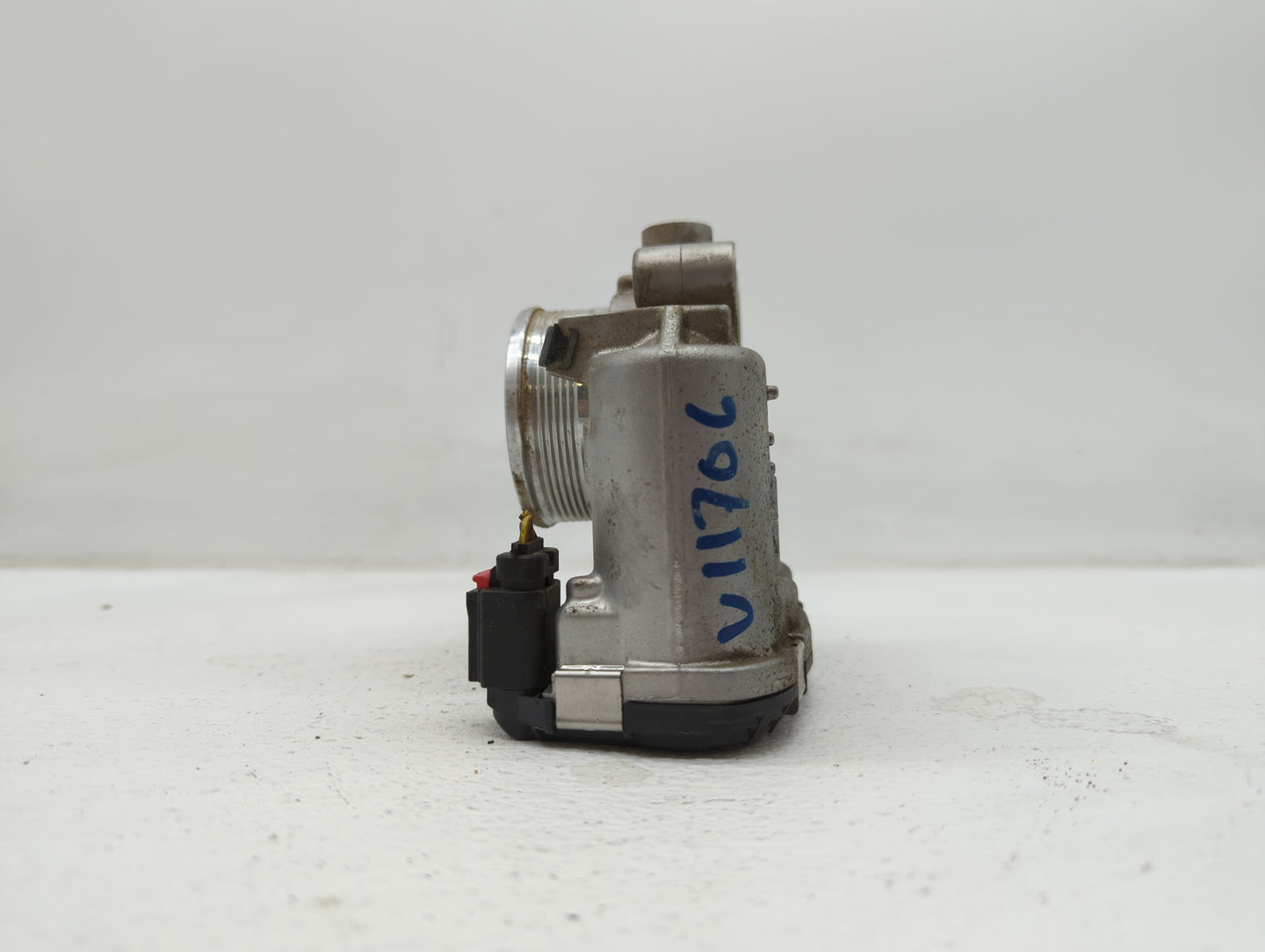 2014-2019 Ford Fusion Throttle Body P/N:0 280 750 566 DS7E-9F991-BB Fits Fits 2014 2015 2016 2017 2018 2019 OEM Used Auto Pa