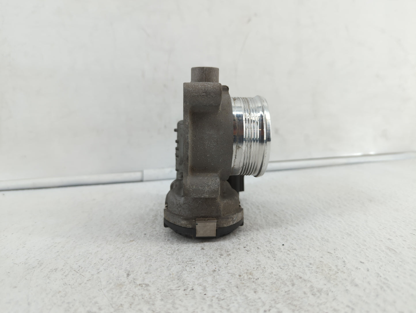 2014-2019 Ford Fusion Throttle Body P/N:0 280 750 566 DS7E-9F991-BB Fits Fits 2014 2015 2016 2017 2018 2019 OEM Used Auto Pa