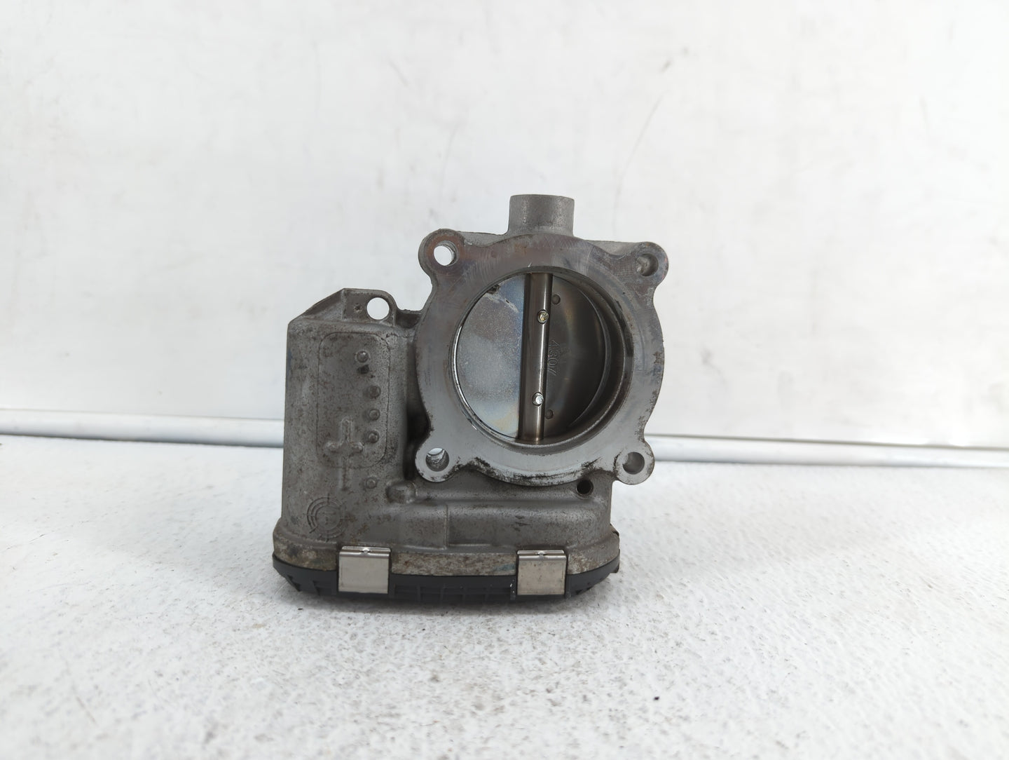 2014-2019 Ford Fusion Throttle Body P/N:0 280 750 566 DS7E-9F991-BB Fits Fits 2014 2015 2016 2017 2018 2019 OEM Used Auto Pa