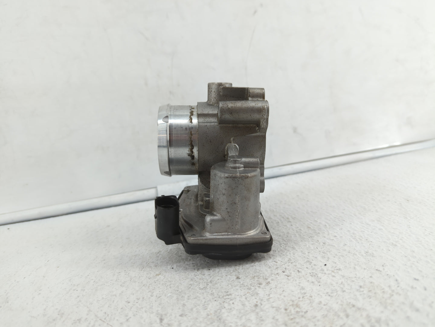 2014-2019 Ford Fusion Throttle Body P/N:50989011 DS7G-9F991-BB, DS7G-9E991-BB Fits Fits 2014 2015 2016 2017 2018 2019 OEM Us