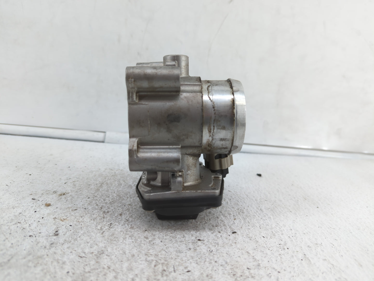 2014-2019 Ford Fusion Throttle Body P/N:50989011 DS7G-9F991-BB, DS7G-9E991-BB Fits Fits 2014 2015 2016 2017 2018 2019 OEM Us