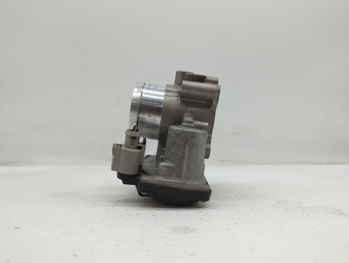 2014-2019 Ford Fusion Throttle Body P/N:50989011 DS7G-9F991-BB, DS7G-9E991-BB Fits Fits 2014 2015 2016 2017 2018 2019 OEM Us