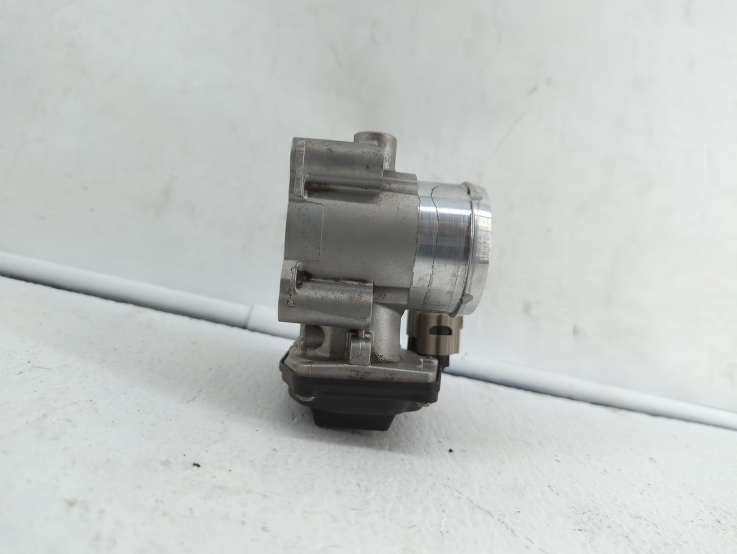 2014-2019 Ford Fusion Throttle Body P/N:50989011 DS7G-9F991-BB, DS7G-9E991-BB Fits Fits 2014 2015 2016 2017 2018 2019 OEM Us