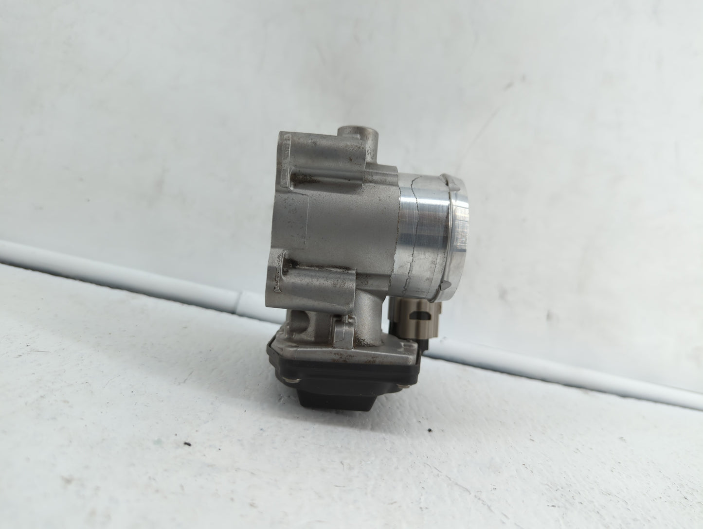 2014-2019 Ford Fusion Throttle Body P/N:50989011 DS7G-9F991-BB, DS7G-9E991-BB Fits Fits 2014 2015 2016 2017 2018 2019 OEM Us