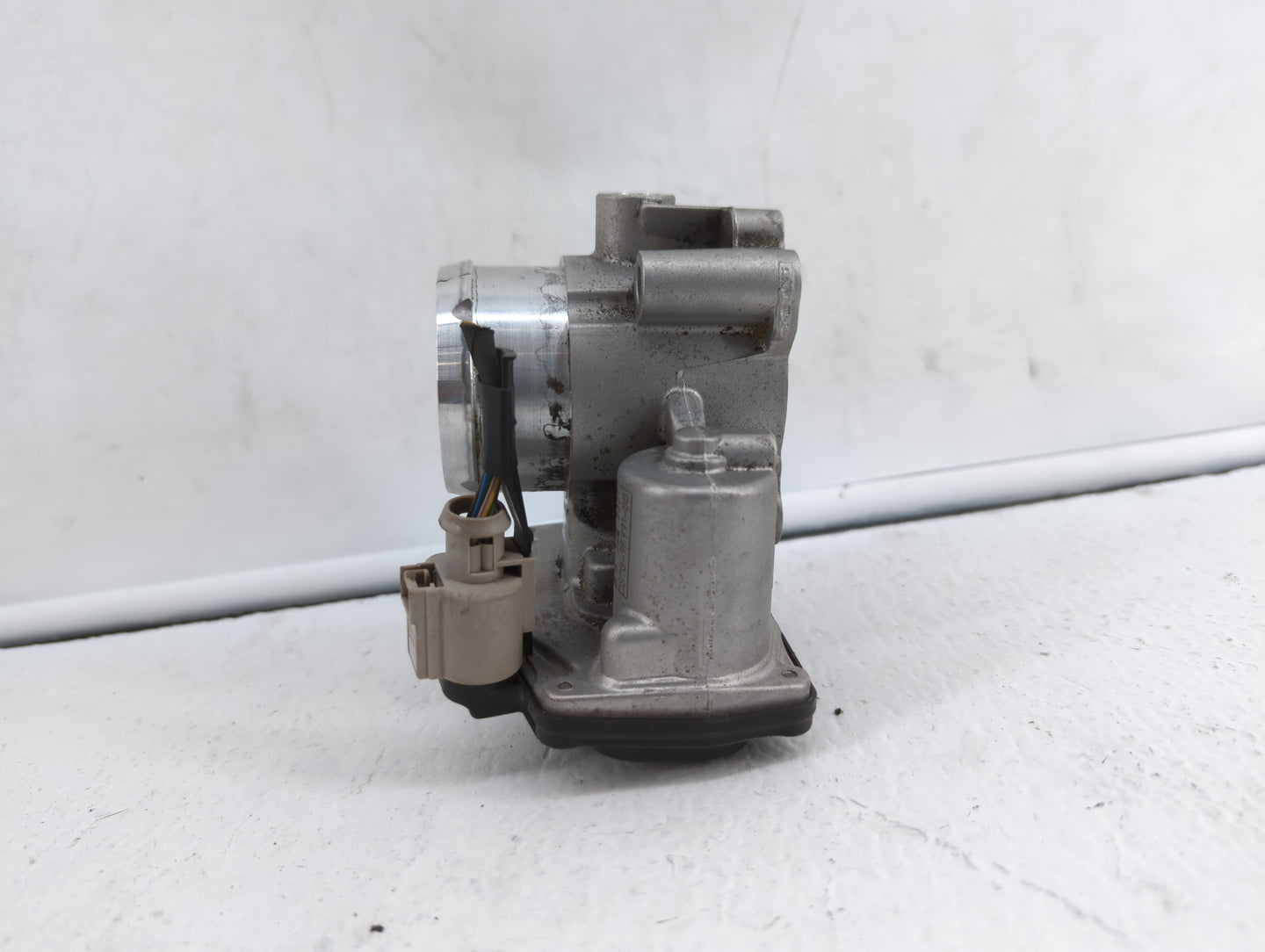2014-2019 Ford Fusion Throttle Body P/N:50989011 DS7G-9F991-BB, DS7G-9E991-BB Fits Fits 2014 2015 2016 2017 2018 2019 OEM Us