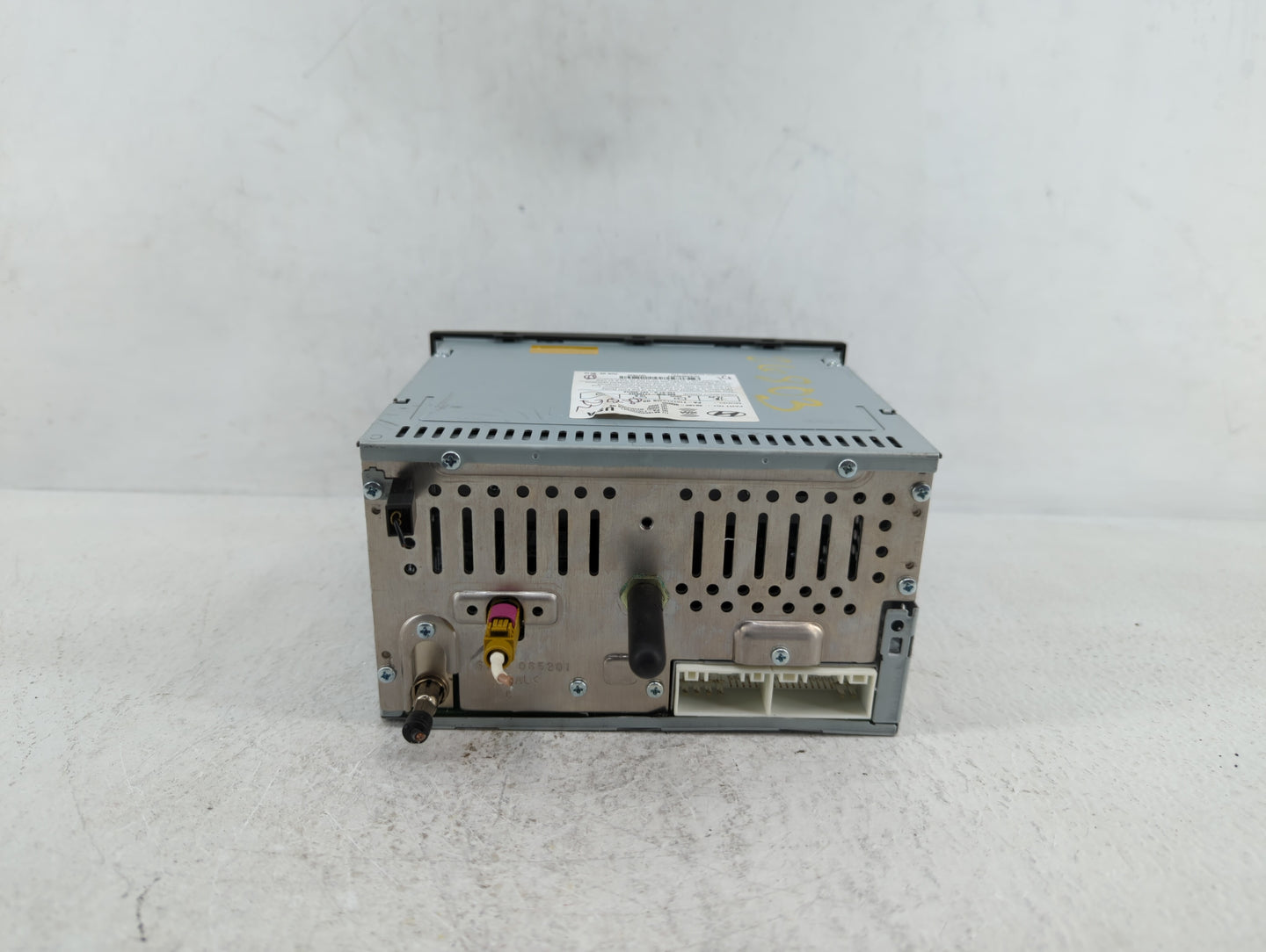 2017-2020 Ford Fusion Am Fm Cd Player Radio Receiver - Oemusedautoparts1.com