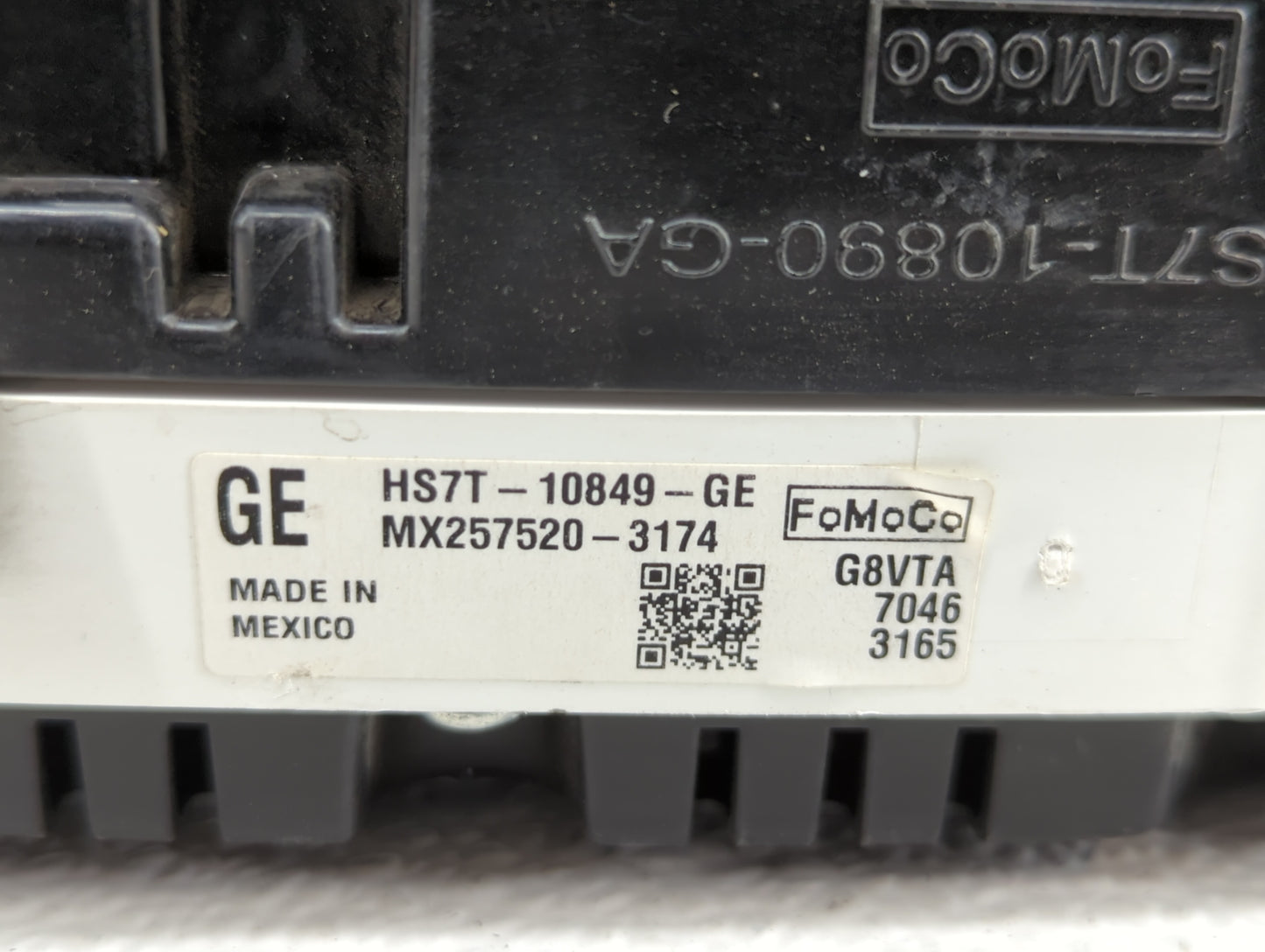 2017 Ford Fusion Instrument Cluster Speedometer Gauges P/N:HS7T-10849-GF HS7T-10849-GE Miles: Fits OEM Used Auto Parts - Oem